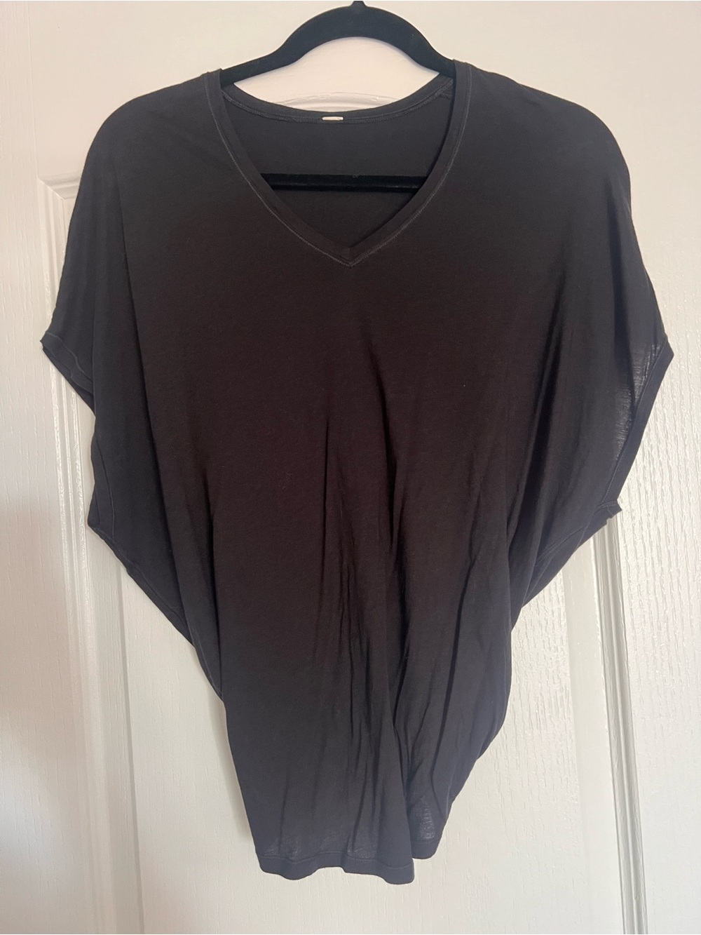lululemon athletica Black V-Neck Dolman Crop Top